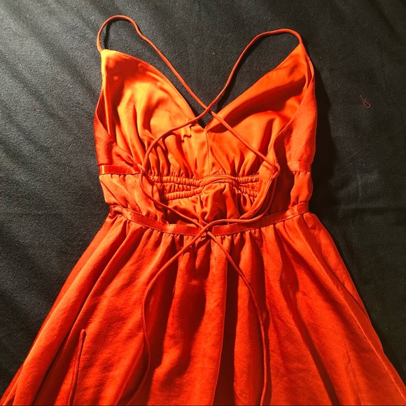 Silky red strappy dress 👗 - Picture 9 of 11